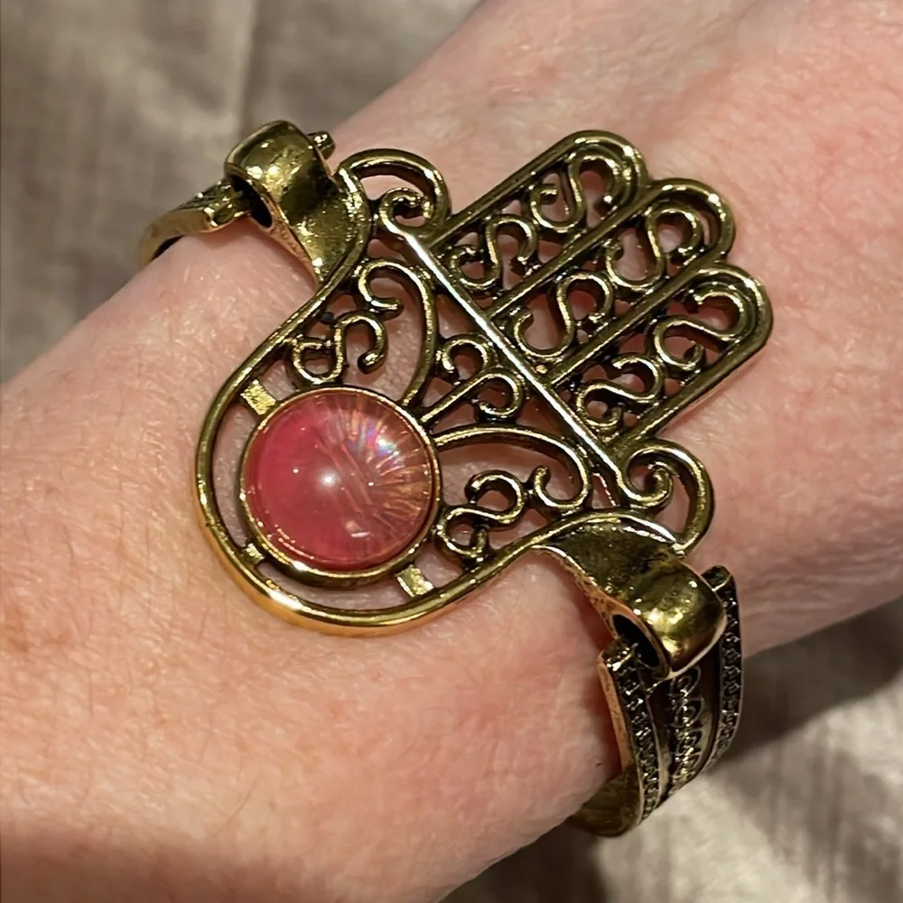 Cherry Quartz Hamsa Bangle Bracelet - Picture 3 of 4